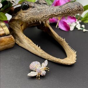 Joan Rivers winner bee brooch 🔥